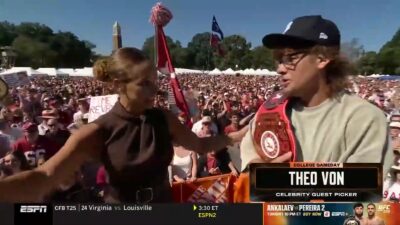 Jess Sims shutting down Theo Von