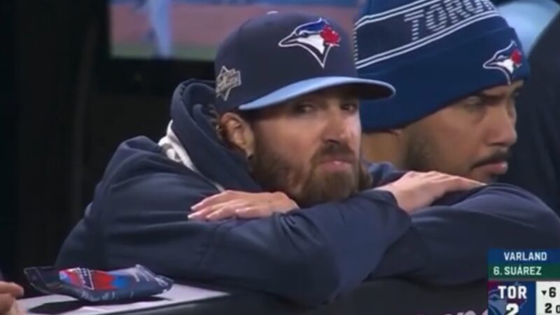 Kevin Gausman spitting in the dugout