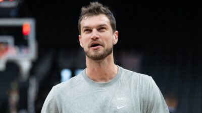 Tiago Splitter in a shirt