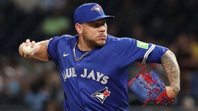 Yariel Rodriguez throwing a pitch