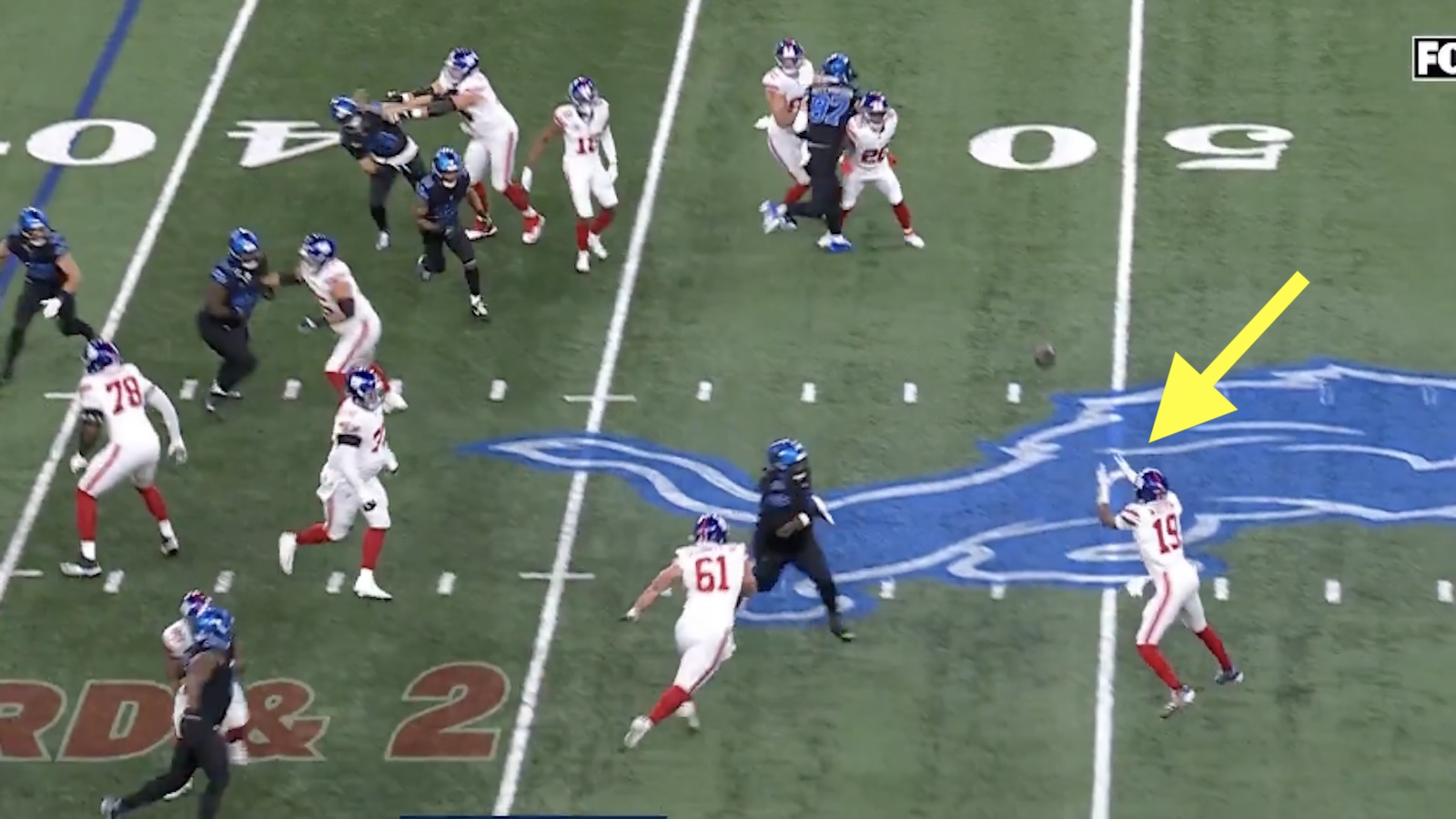 Jameis Winston runs a trick play