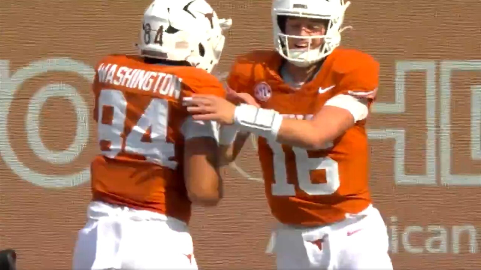 Arch Manning completely whiffed on his touchdown celebration