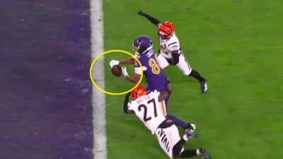 Isaiah Likely losing control of the ball