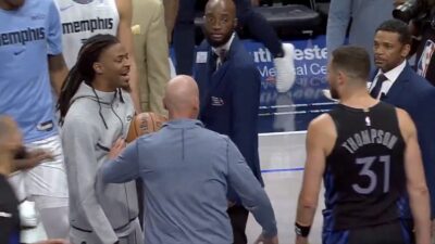 Ja Morant and Klay Thompson having a confrontation during a Grizzlies-Warriors game