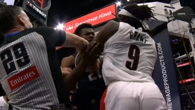 Jerami Grant fighting with Yves Missi