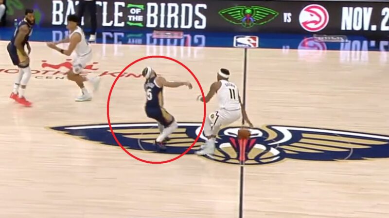 Jose Alvarado flopping