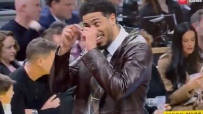 Tyrese Haliburton doing a trolling gesture