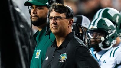 Brian Smith coaching Ohio