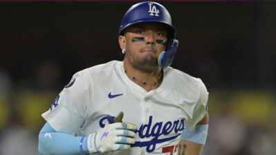 Miguel Rojas running the bases