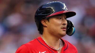 Ha-Seong Kim looking on