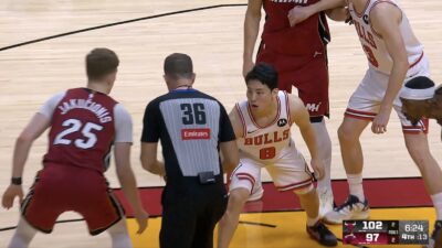 Bulls guard Yuki Kawamura preparing for a jump ball