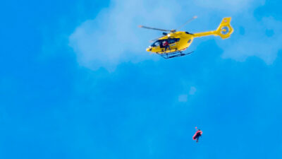 Lindsey Vonn airlifted after crash.