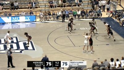 Austin Peay and North Florida playing