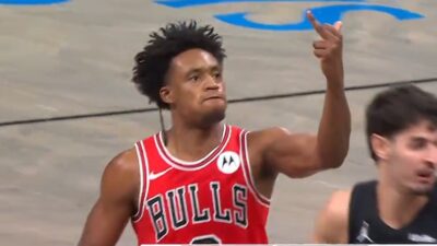 Collin Sexton flashing the middle finger