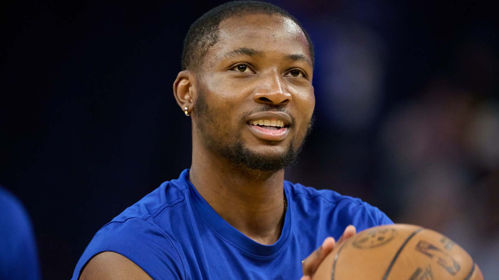 Jonathan Kuminga taking a shot