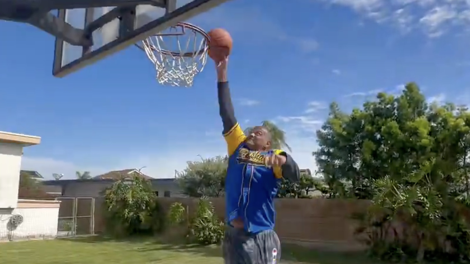 Bucks legend Marques Johnson dunking at age 70
