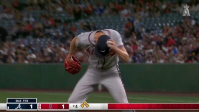 Chris Sale hitting himself in the head with a baseball