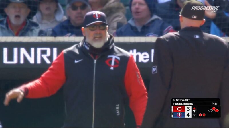 Derek Shelton arguing with an umpire