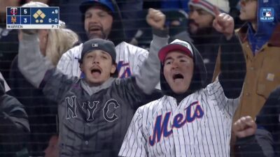 Mets fans chanting