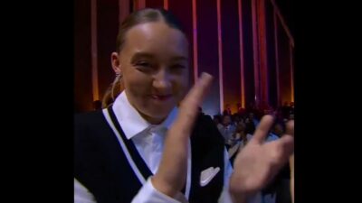 Paige Bueckers clapping her hands