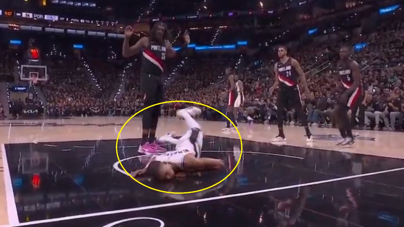 Victor Wembanyama exits Game 2 after a scary fall on his face