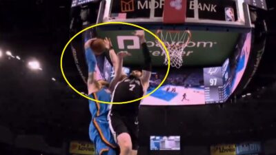 Luke Kornet blocking a shot