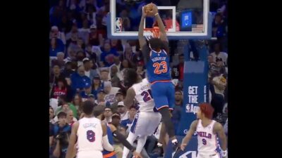 Mitchell Robinson dunking over Joel Embiid in Game 3 of 76ers-Knicks