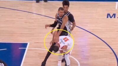 Victor Wembanyama shoving Jalen Brunson