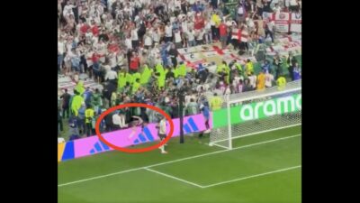 Jordan Henderson suffering a serious injury on a fall after England-Mexico match
