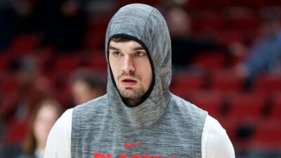 Mario Hezonja warming up