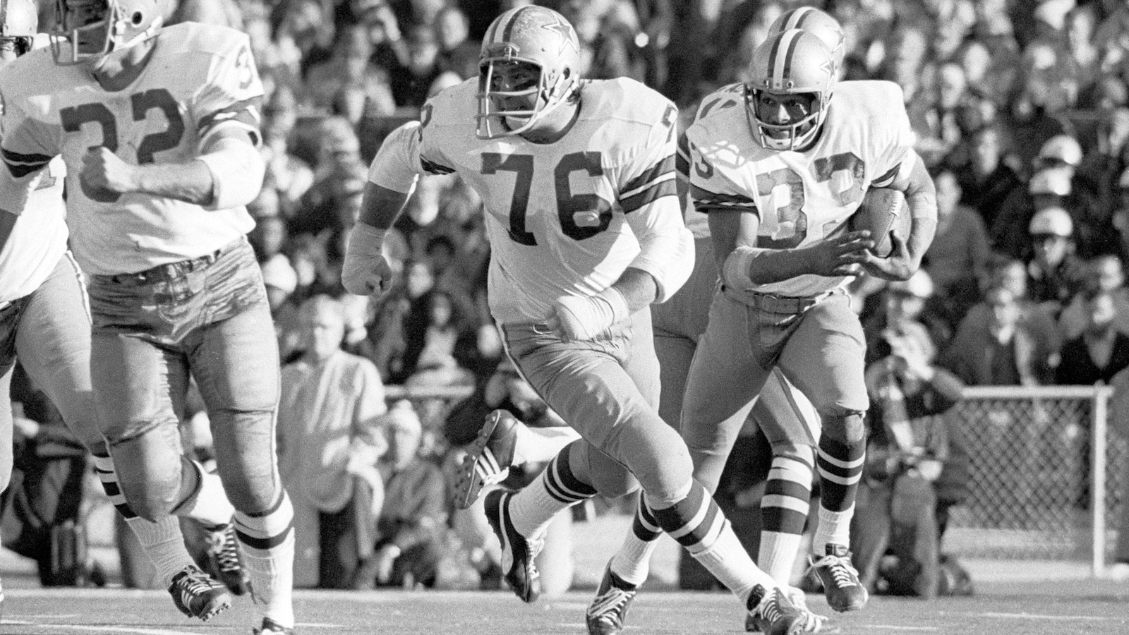 Cowboys legend John Niland blocking