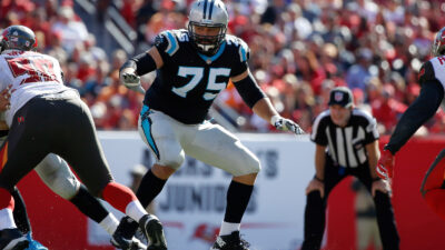 Matt Kalil pass sets.