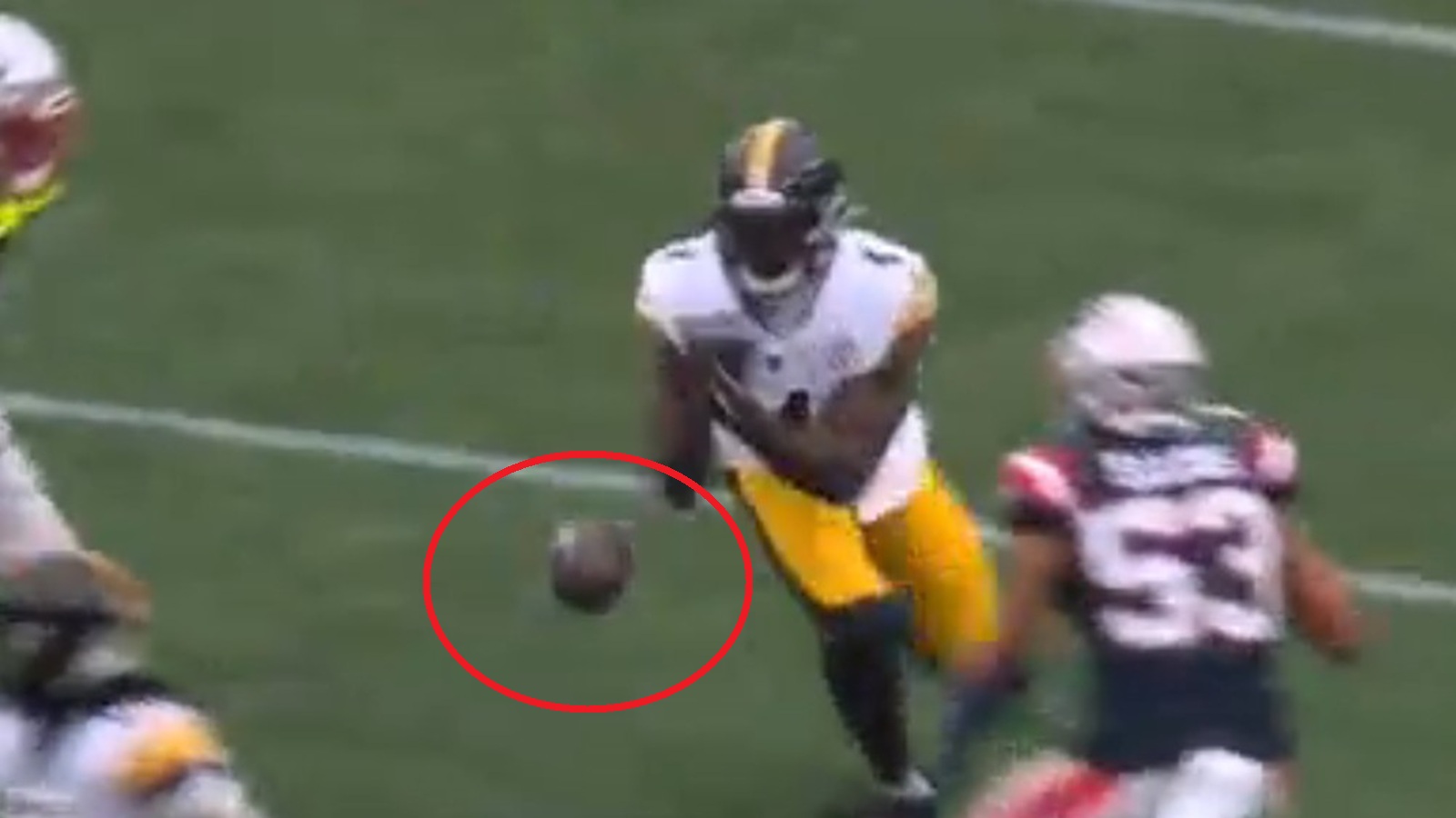 DK Metcalf dropping a ball