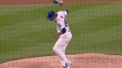 Jefry Yan on the mound