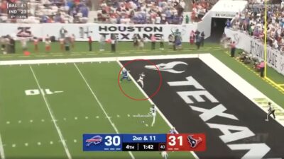Kamari Lassiter dropped interception