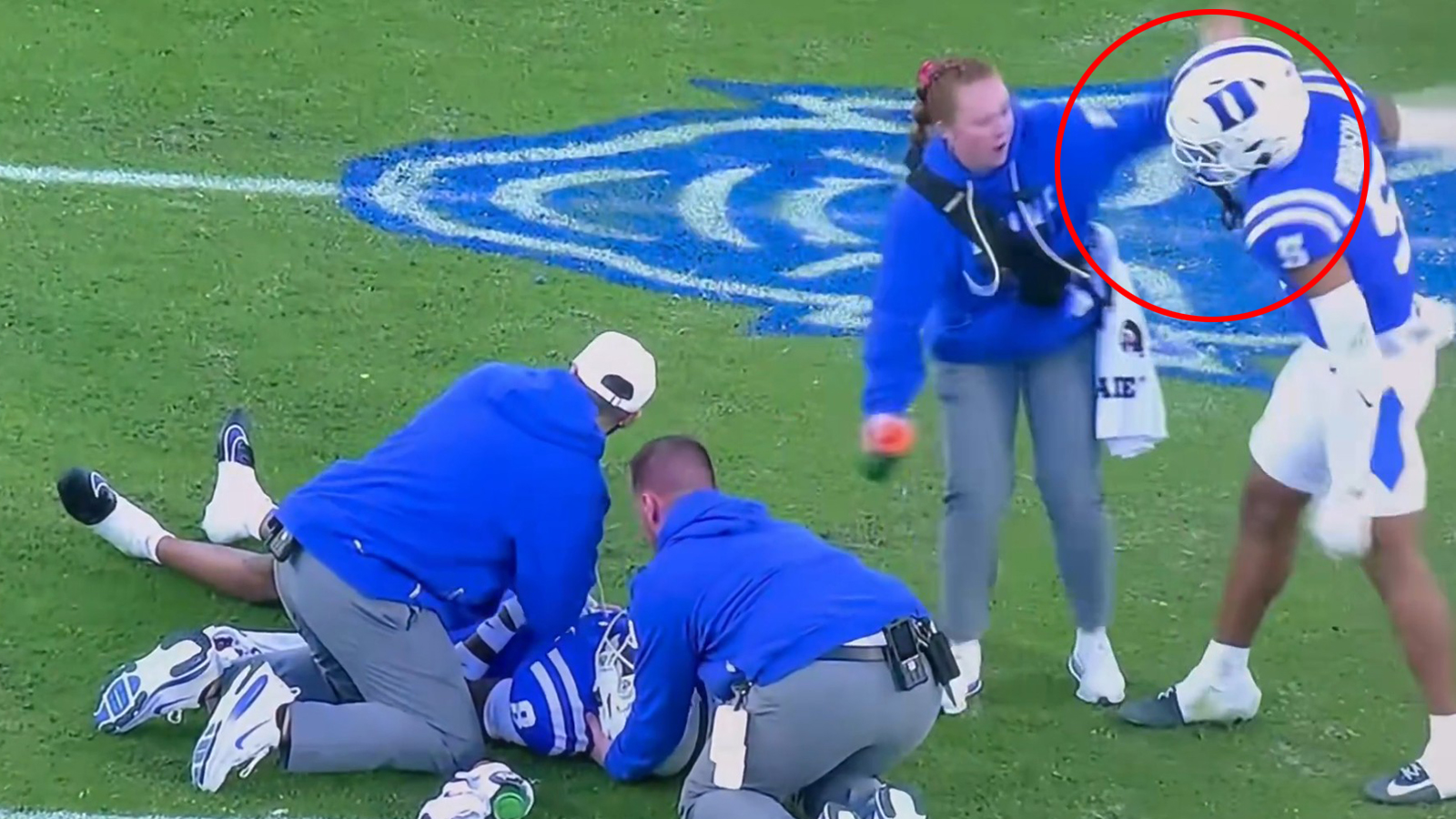 Duke player Kimari Robinson on the field