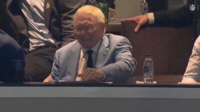 Jerry Jones upset in his private suite after Cowboys gave up game-losing interception to Buccaneers