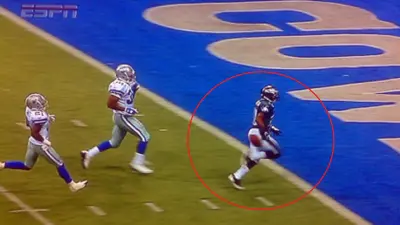 DeSean Jackson drops the ball