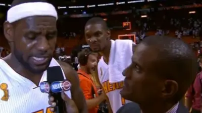 Chris Bosh videobomb