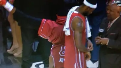 Dwyane Wade cartwheel