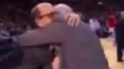 Gregg Popovich hug Jeff Van Gundy