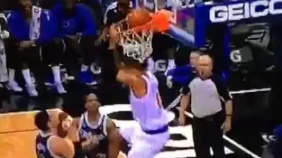Tyson Chandler alley-oop