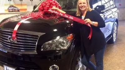 Mike Trout Debbie new car