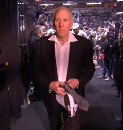 Gregg Popovich no tie