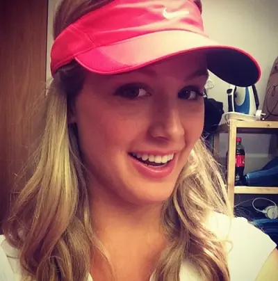 Genie Bouchard selfie