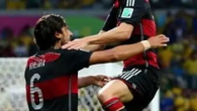 Toni Kroos celebration