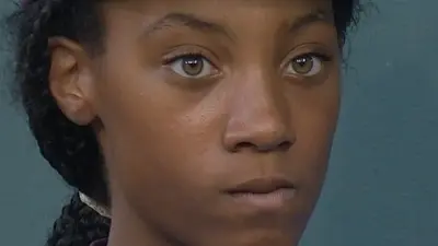 Mone Davis eyes