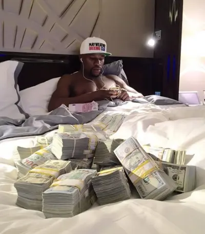 Floyd Mayweather money stacks