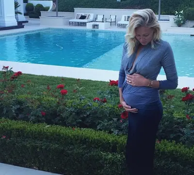 Paulina Gretzky pregnant