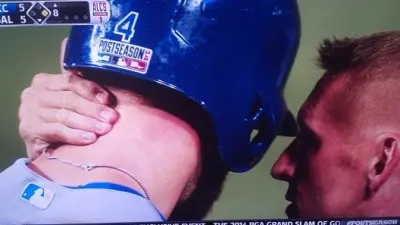 Alex Gordon neck